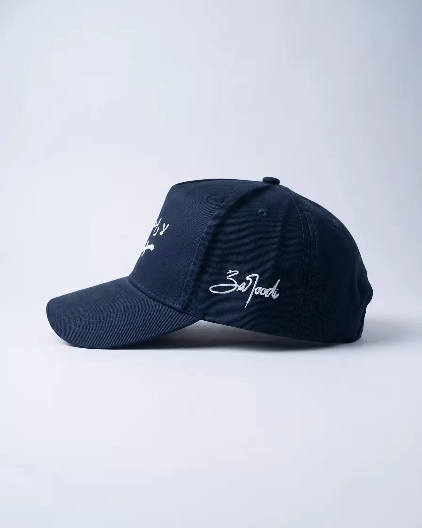 Arabic cap for men side view showing Zaroodi signature embroidery
